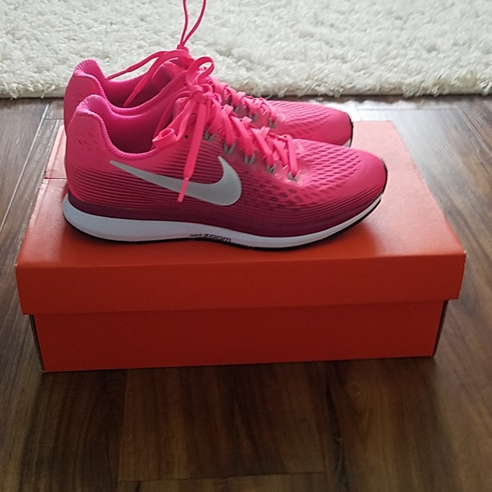 Nike pegasus 34 running shoes